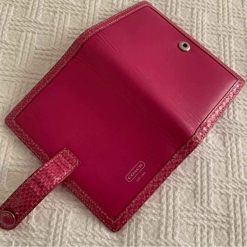 Coach wallet.  Pink. Pre loved. - Picture 2 of 4